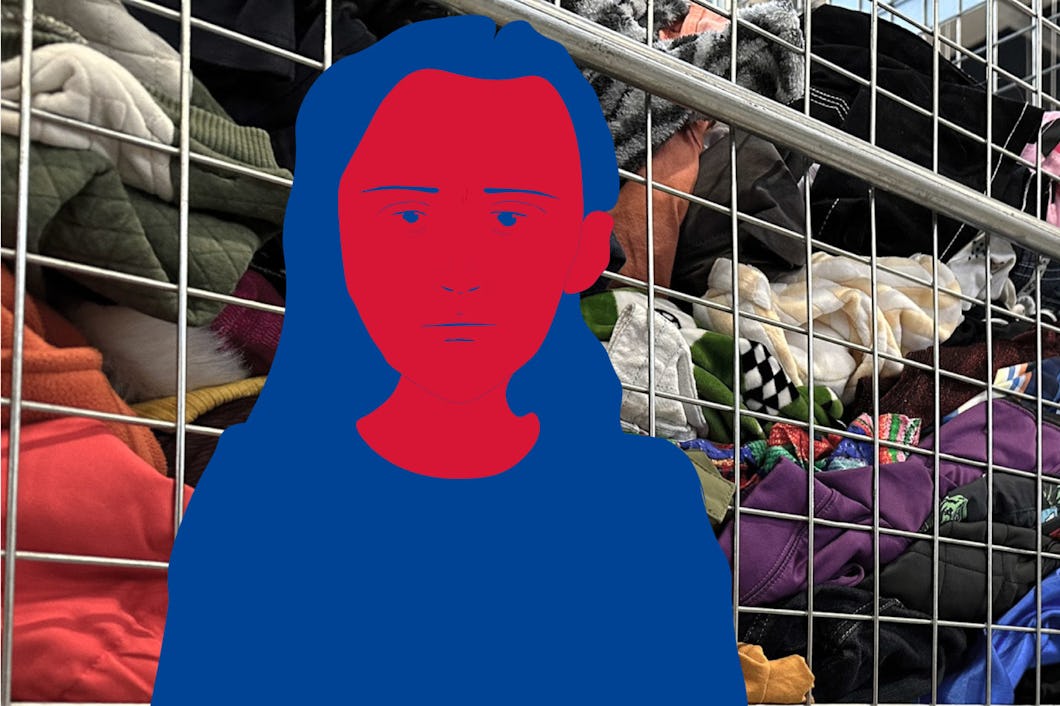 Tecknad person i förgrunden framför Myrornas lager.