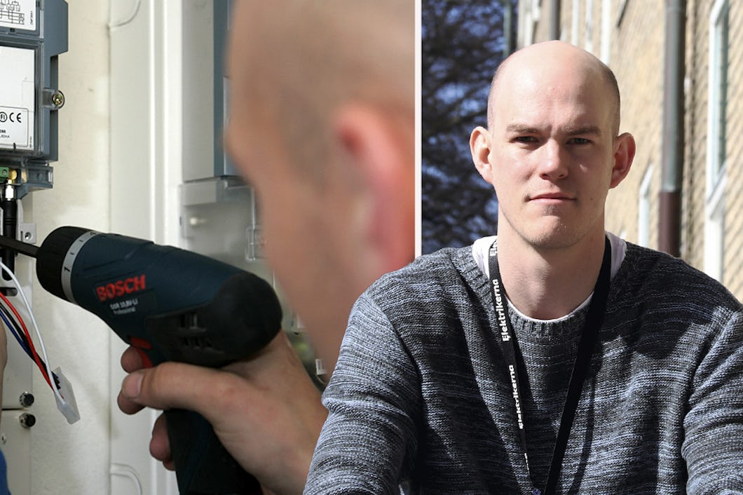 En person använder en borr på ett elskåp; en annan person sitter utomhus i dagsljus.