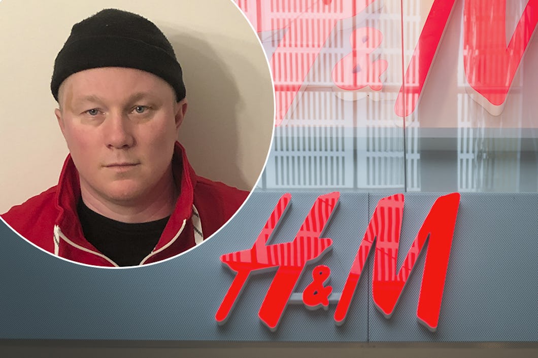 En person med en svart mössa och röd jacka syns i en infälld bild framför en H&M-butiksskylt.