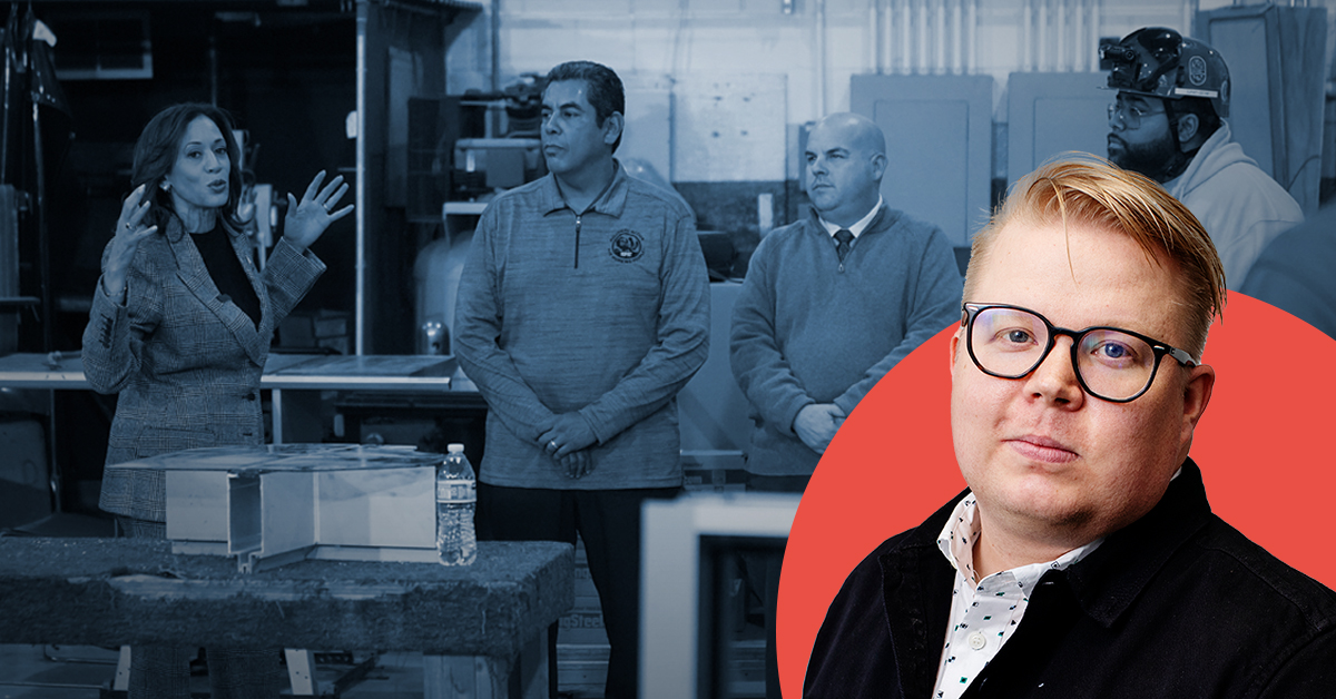 En grupp människor i en verkstadsmiljö, där fyra personer står i bakgrunden och en person syns tydligt i förgrunden.