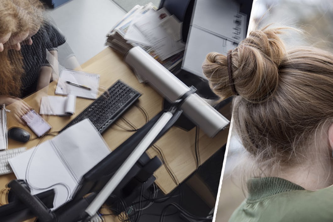 En delad bild visar en person som antecknar vid ett skrivbord med en dator och en annan person som pratar i telefon utomhus.