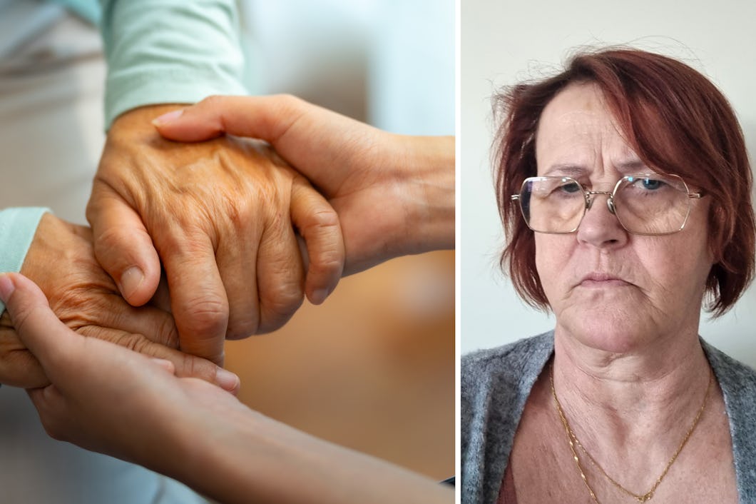 Närbild på yngre händer som håller i en äldre persons hand till vänster; äldre kvinna med glasögon och neutral min till höger.
