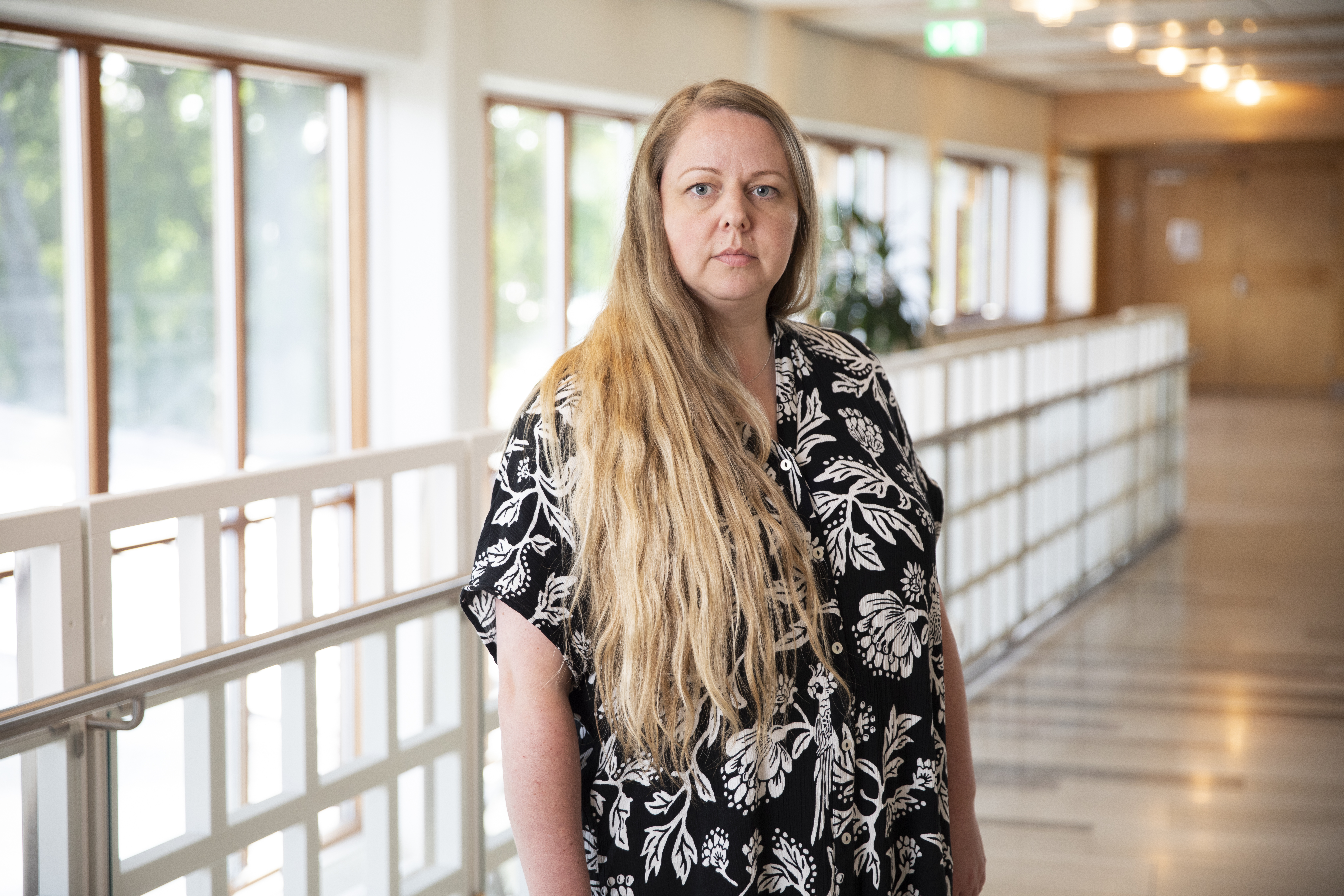 Hanna Nord i en korridor