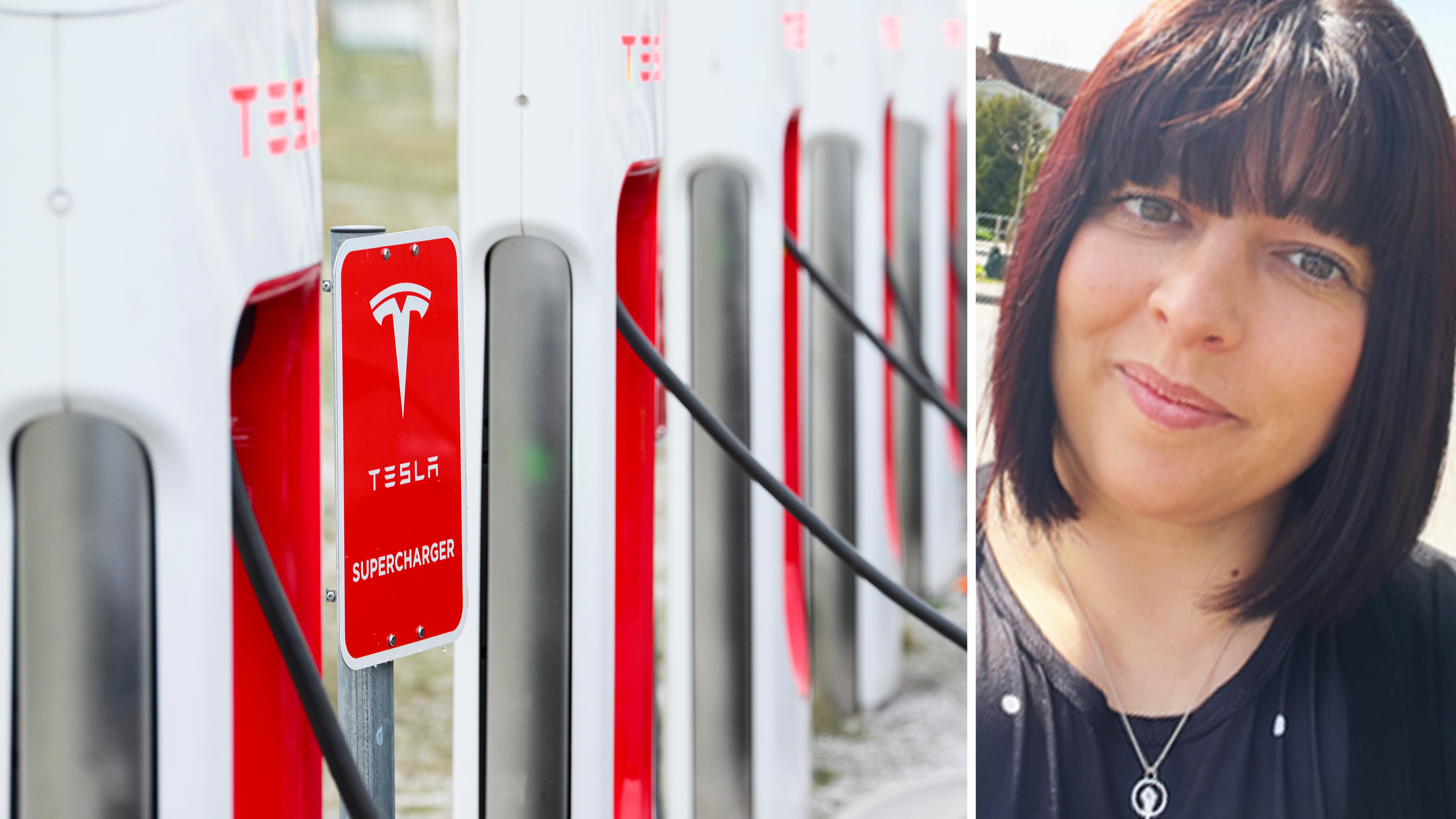 Till vänster finns flera Tesla Supercharger-stationer; till höger står en kvinna med mörkt hår och halsband utomhus.