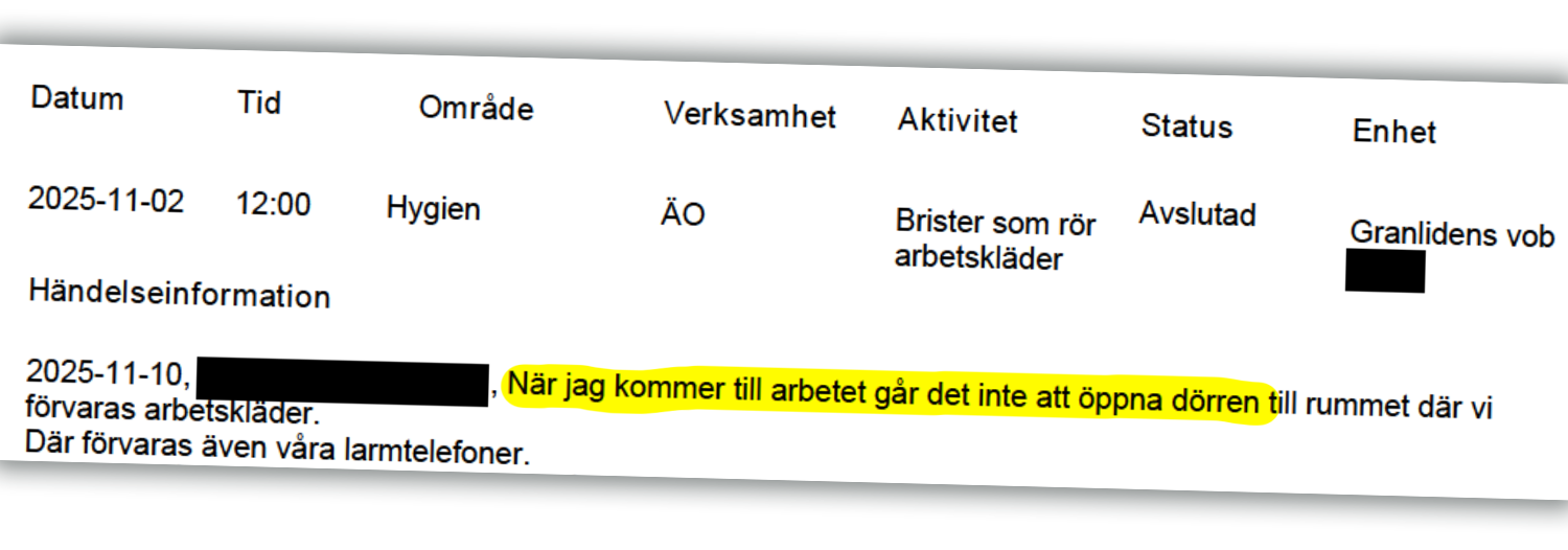En svensk händelserapport visar datum, tid, område, aktivitet och status. En notering anger att dörren till arbetskläder inte gick att öppna.