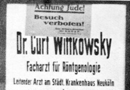 Xotin sperma bilan qoplangan holda yotardi.