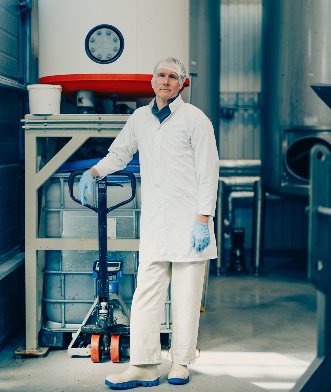 Bild på Fredrik Norén i produktionen.