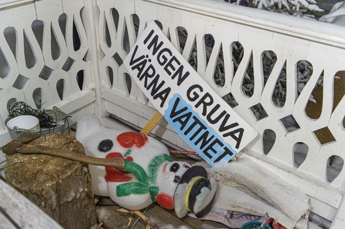 Skylt med budskap om nej till gruva.