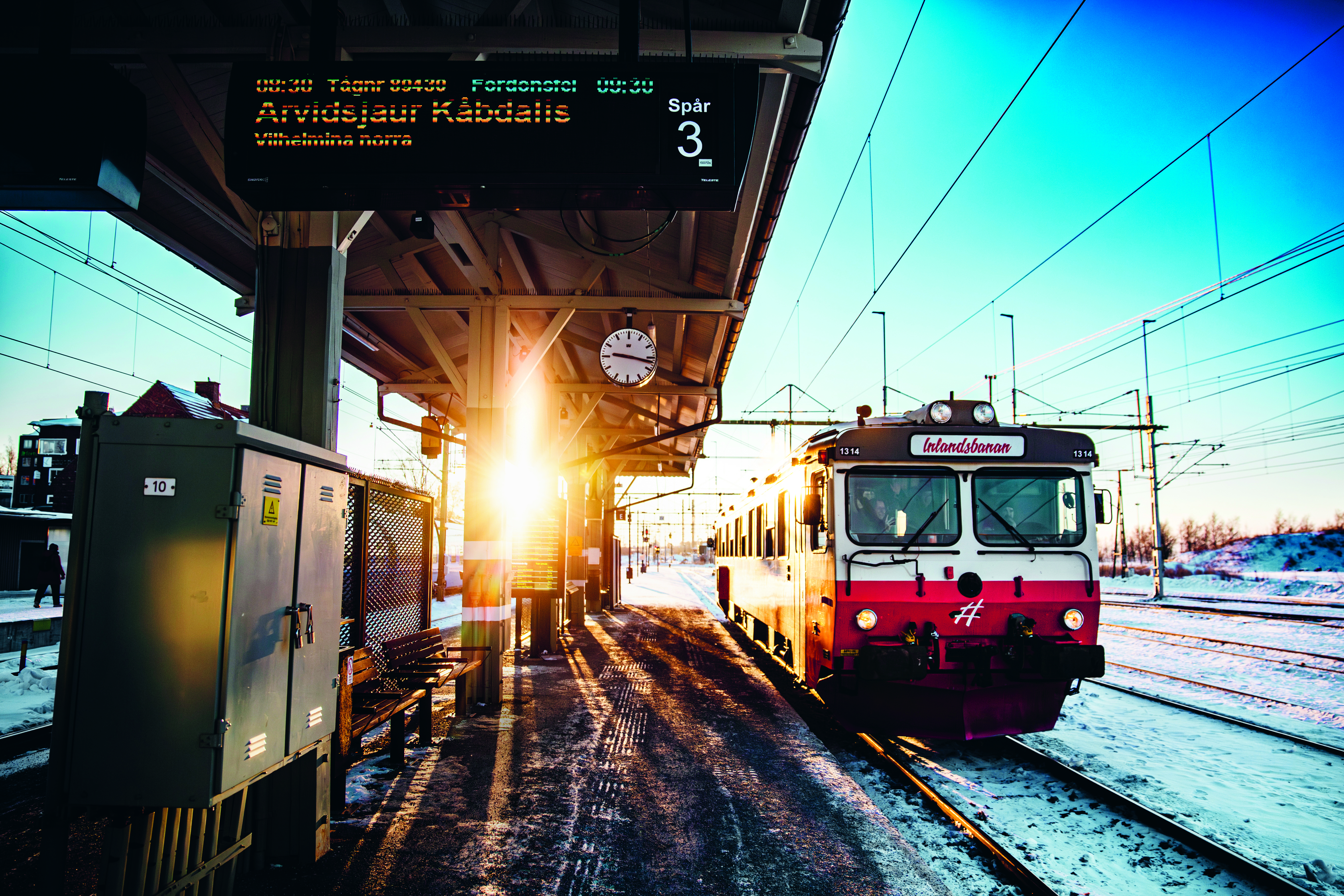 Lok på station.