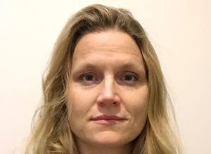 Katrin Hruska besökte Fikru Maru i Etiopien och håller kontakten med hans dotter Emy Maru.