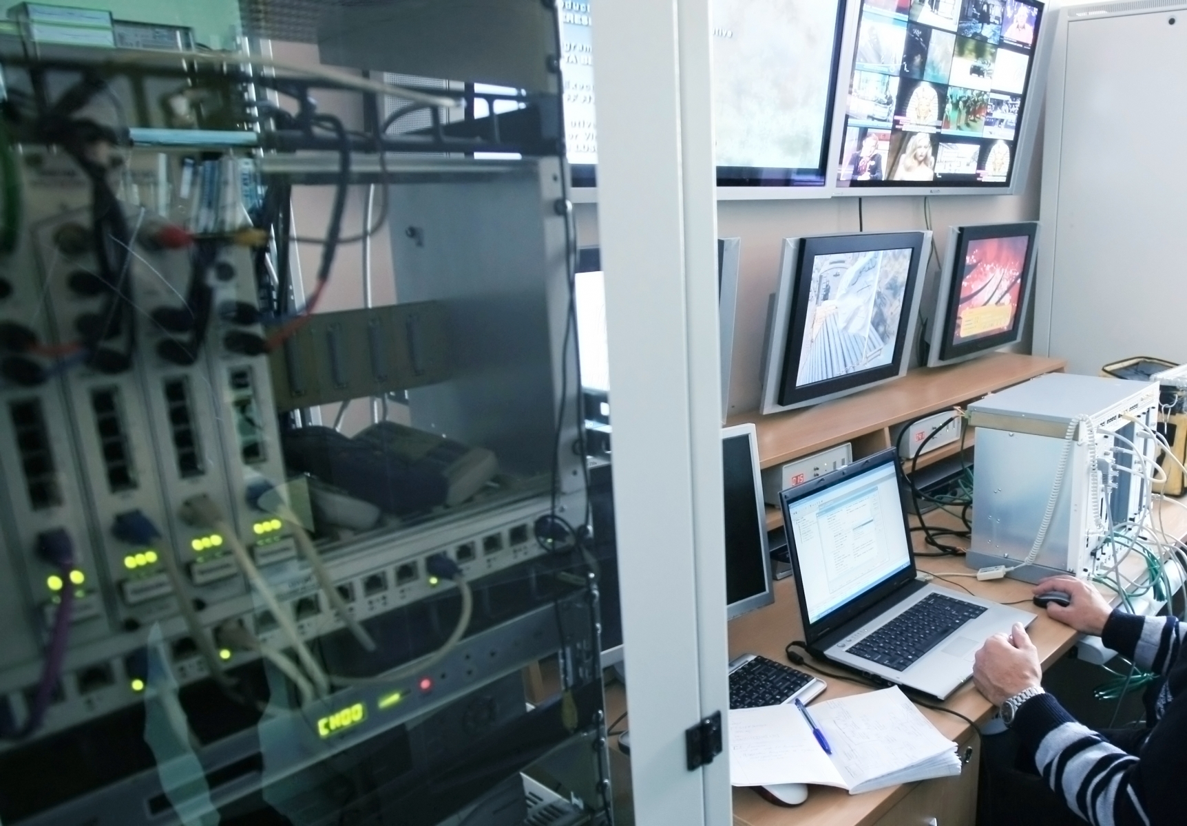 764614-control-center