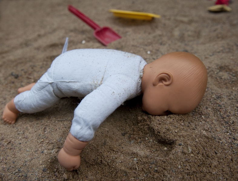 1875740-forgotten-doll