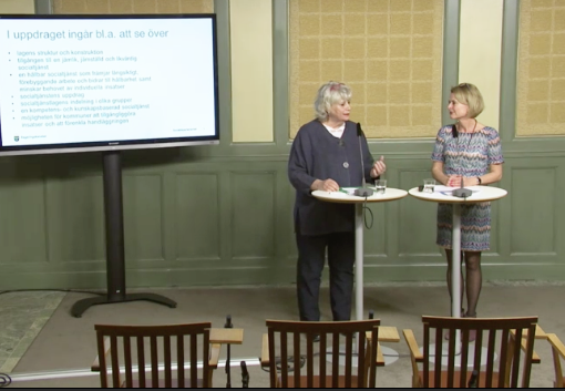 Margareta Winberg och Åsa Regnér vid dagens presskonferens. 