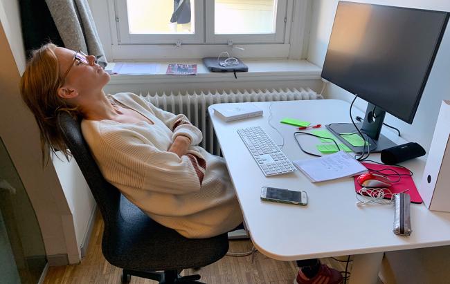 Trött på jobbet sömn 