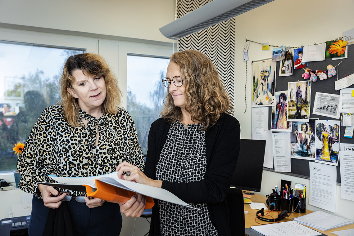 Enhetschefen Gerd Eriksson Holmgren var den som först lyfte frågan om våld i hemmet som en arbetsmiljöfråga.