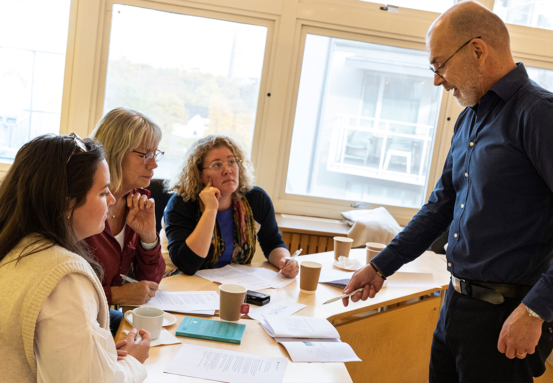 Anders Callermo, chefsförhandlare på Akademikerförbundet SSR, leder ett seminarium om konflikthantering.