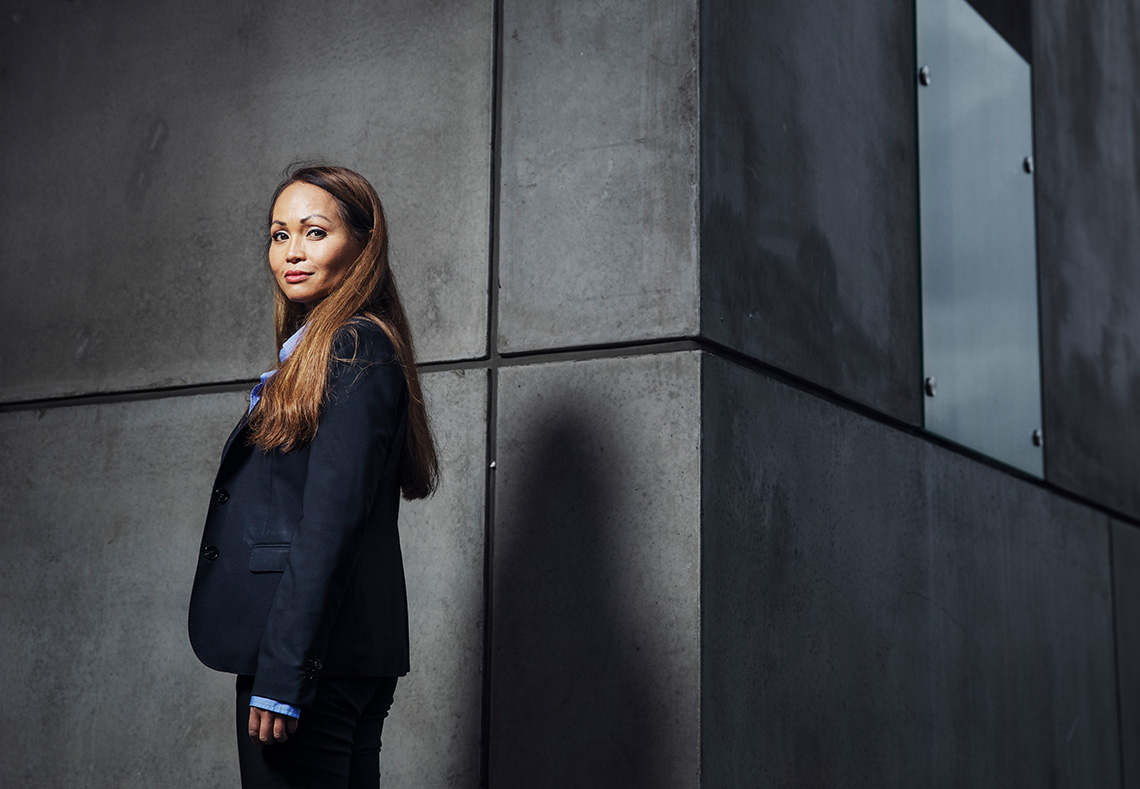 Jill Clavell tar en paus från jobbet i Västerås för att plugga ledarskap på Försvarshögskolan.