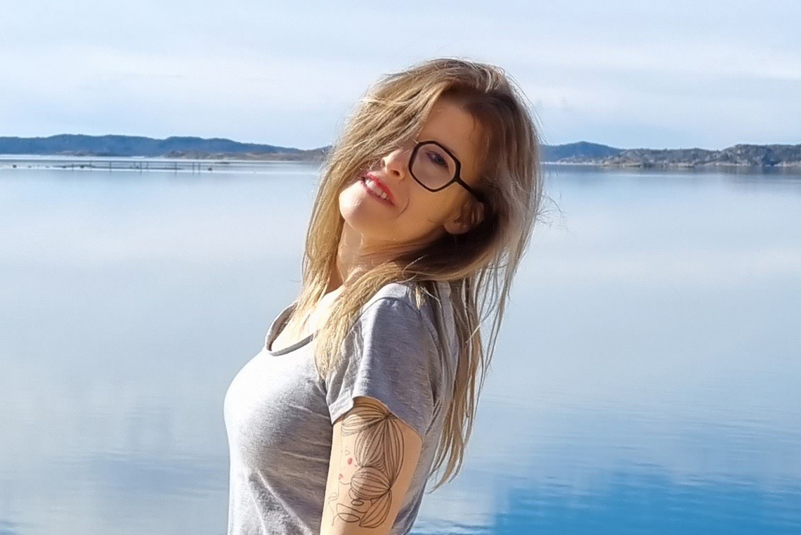 Amelié Fransson lämnade undersköterskeyrket för att förverkliga sin dröm om att bli akademiker. Foto: Morgan Larsson