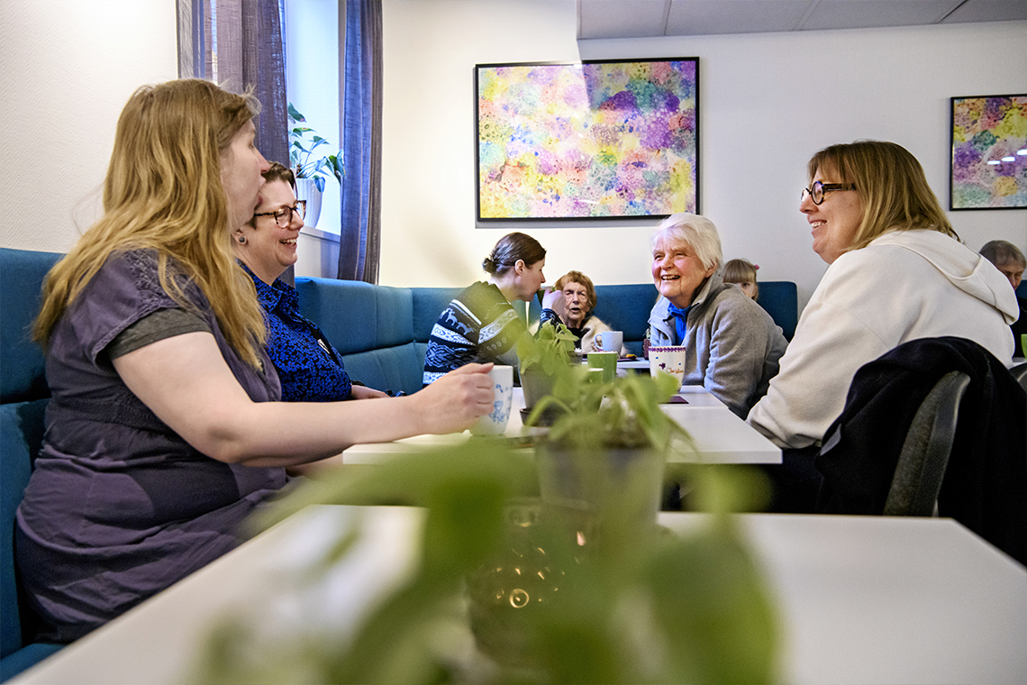 Ekonomin, gängvåldet och kriget. Flera faktorer bidrar till den oroliga omvärlden och gör att behovet av kyrkans gemenskap växer. Foto: Kent Eng