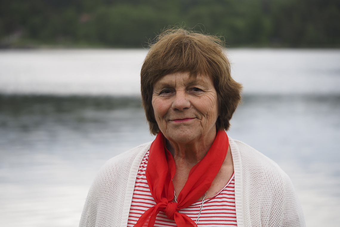 Violet Petersson är ordförande i föreningen Stoppa Romansbedrägerier och är själv en av dem som blivit drabbad. Foto: Christian Forslund