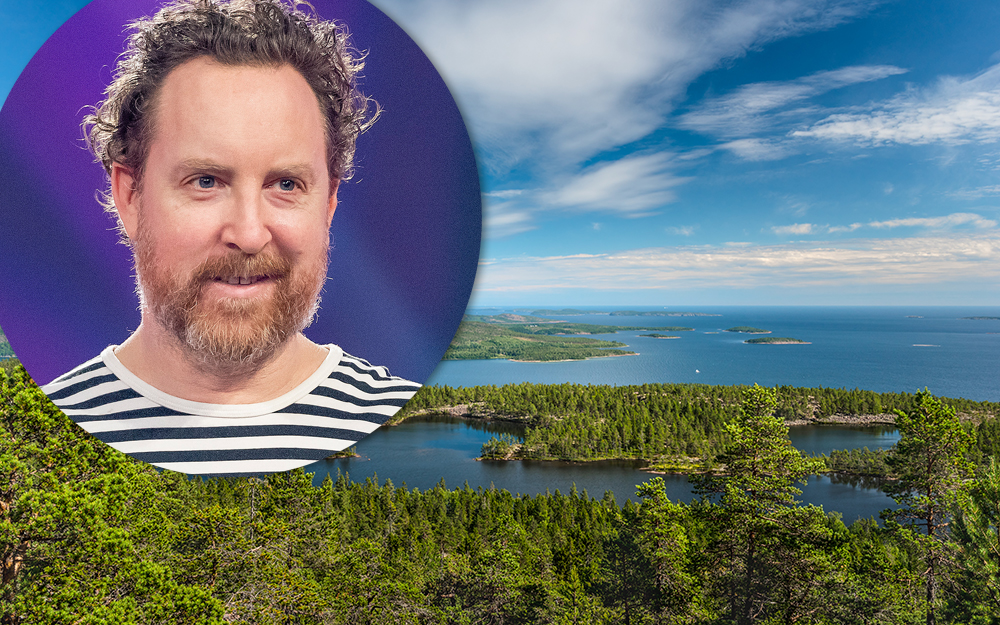 Montagebild med Uje Brandelius i en cirkel över ett ångermanländsk skogs- och sjölandskap.