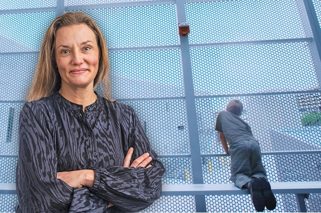 Porträttbild på Socionomens chefredaktör Annika Sjöholm med bakgrundsbild på ett barn i fängelse.