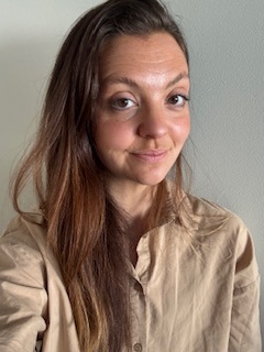 Porträtt på Evelina Sundesjö, enhetschef vid barn och unga 5 på socialförvaltningen Nordost