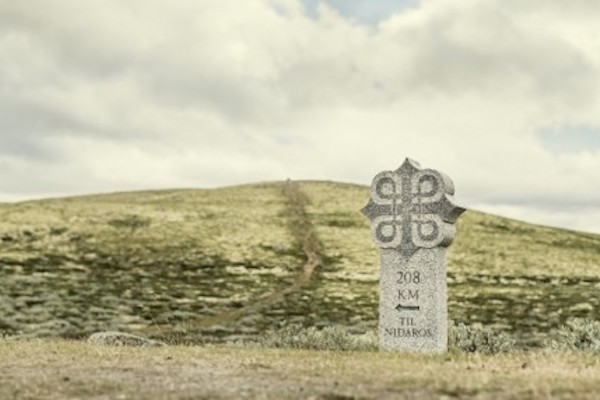 Pilegrimsleden1_Håvard_Johansen_lavoppløselig_1000_575_90_s_c1-498x286