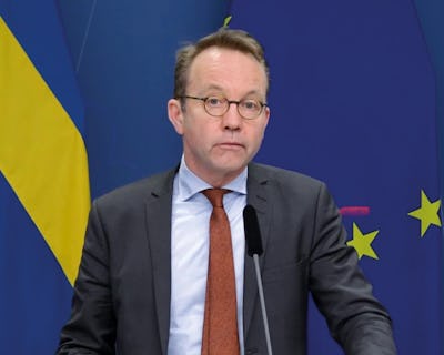 Björn Eriksson under regeringens presskonferens.