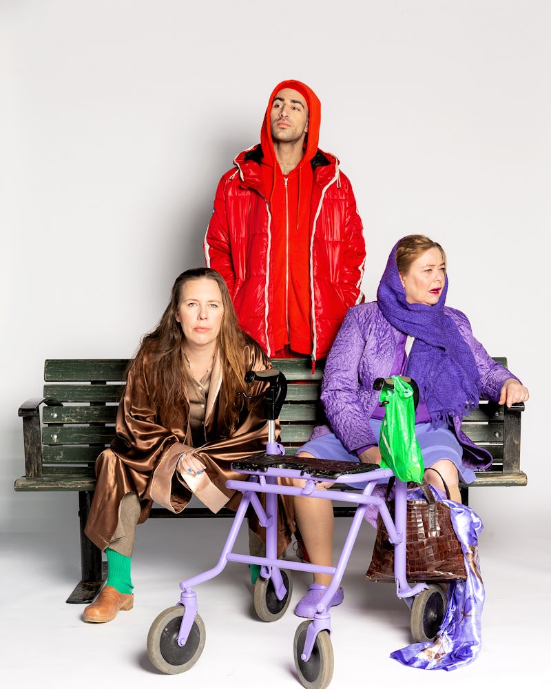 Dramatikern Martina Montelius, tillsammans med skådespelarna Dilan Amin och Ia Langhammer som medverkar i hennes nya pjäs "Apoteksvaror i Vällingby".