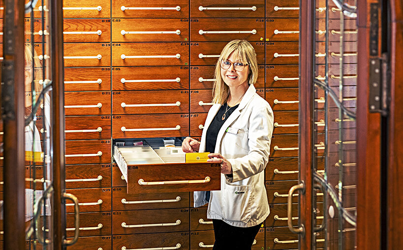 Gunilla Nilsson på Apoteket Lejonet på Stortorget i Malmö.