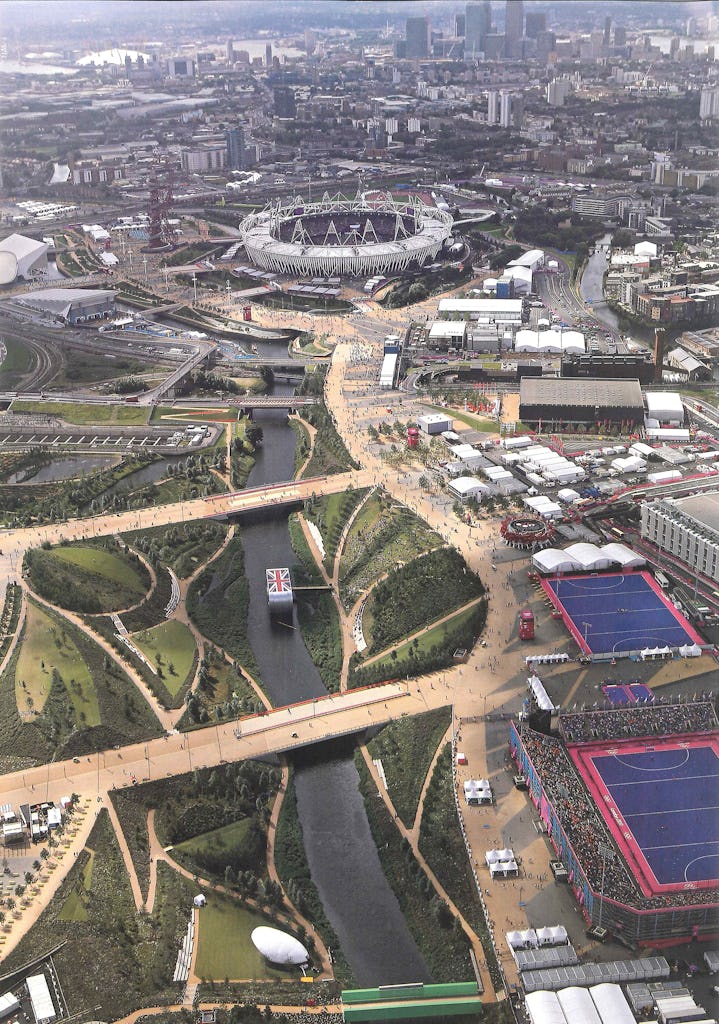 Queen ELizabeth Olympic Park beskrivs som en kombination av brittisk parktradition och det senaste inom hållbarhet.