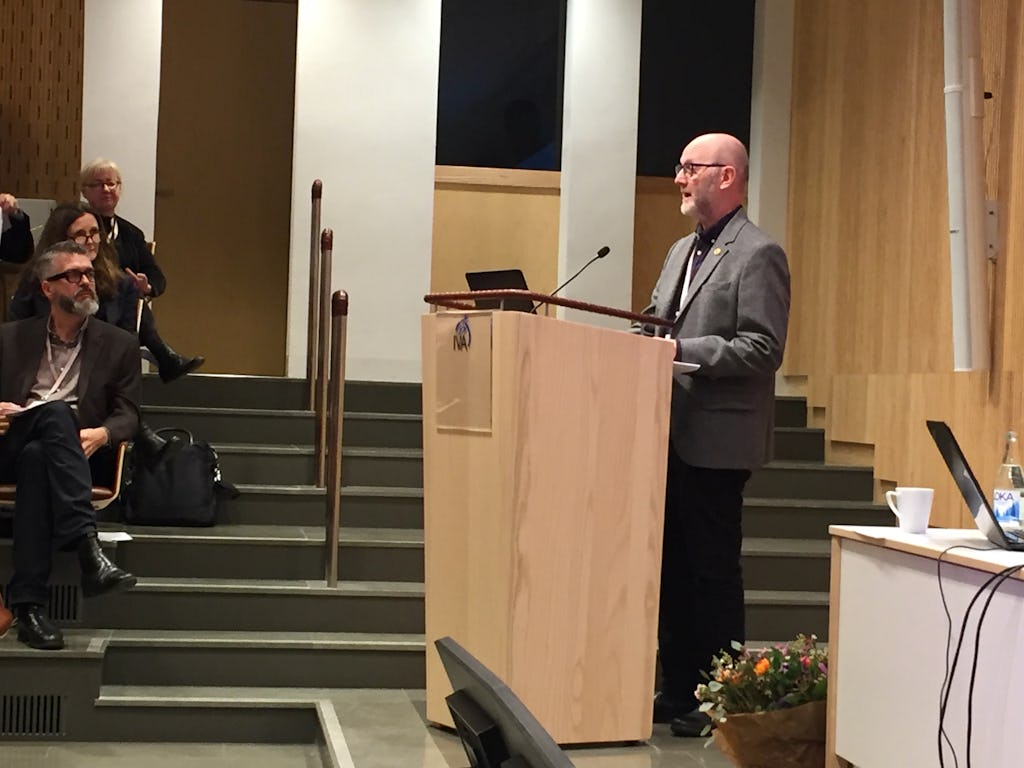 Arne Ludvigsson presenterar årsredovisningarna.