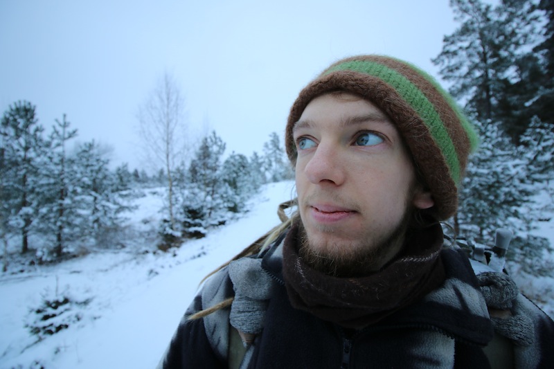 Andris "Fågelviskaren" Hansen på vargspårning. Foto: Nicolas Jändel