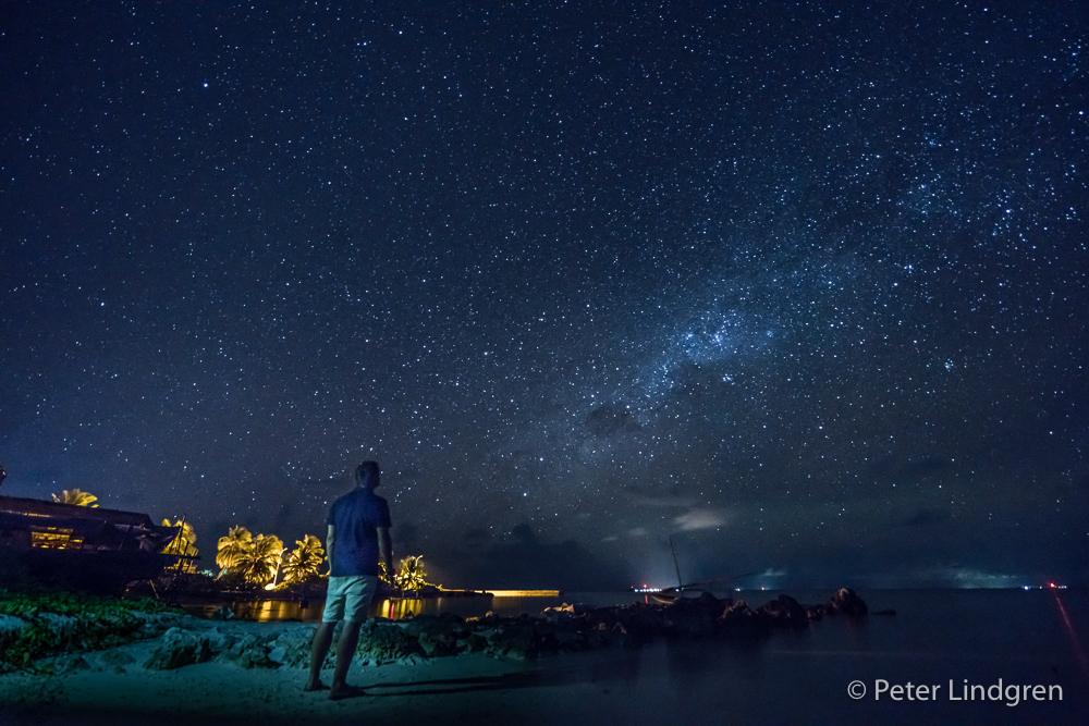 Joakim Odelberg under stjärnhimlen. Foto: Peter Lindberg