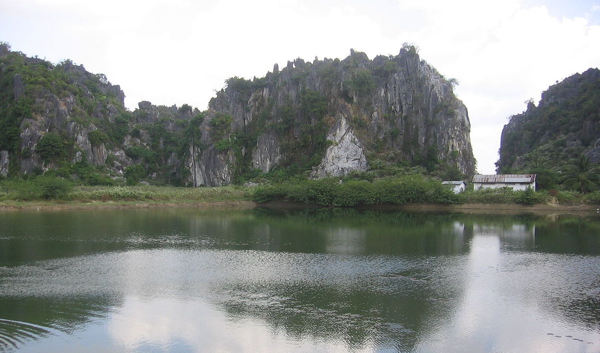 Kampong Trach-grottorna i Kambodja. Foto: Albeiro Rodas, Public Domain, https://commons.wikimedia.org/w/index.php?curid=3351547