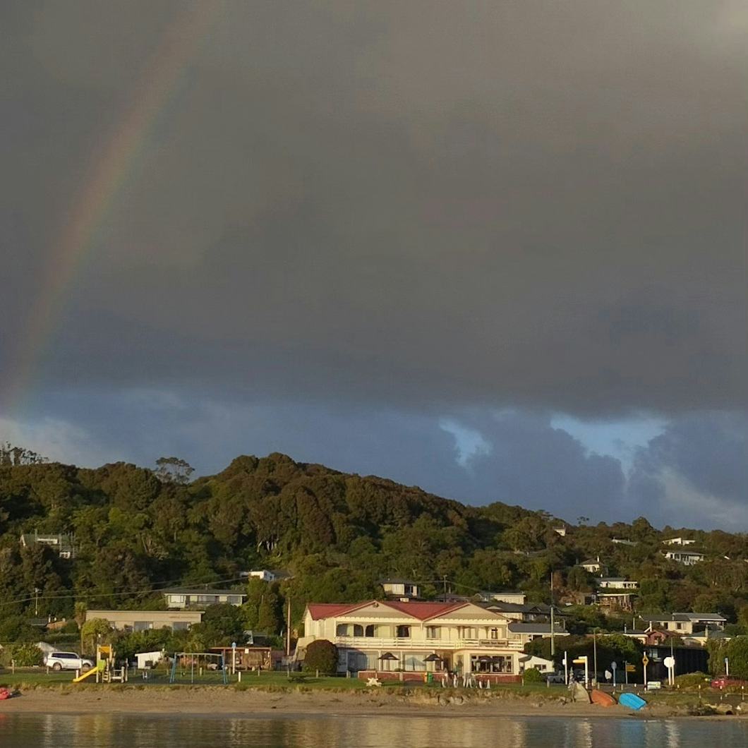 En regnbåge över Stewart Island.